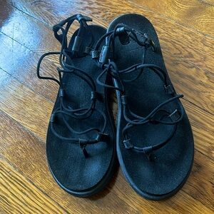 Voya Infinity Sandals